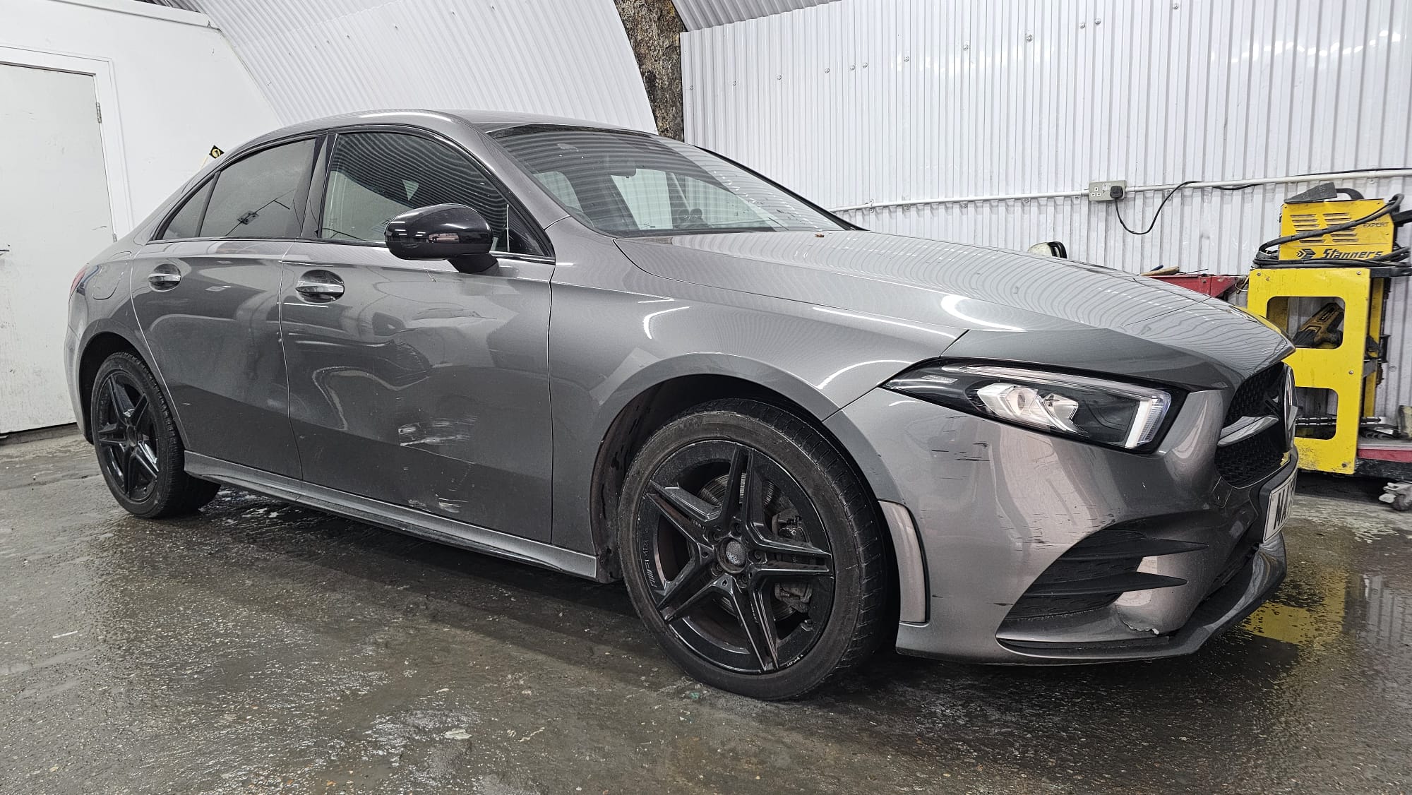 Grey Mercedes-Benz after Autophix paint refinishing